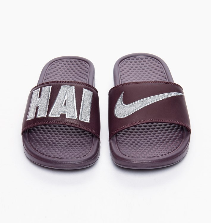 nike sacai march 2020