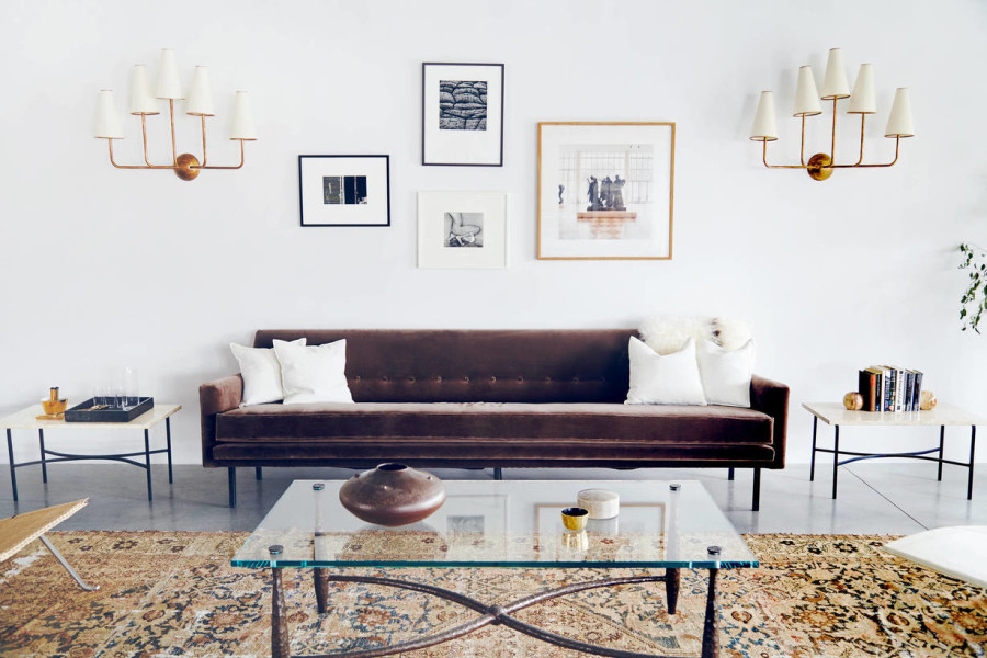 the line, apartment, soffa, brun, 70tal, sammet, sideboard, soffbord glas, glasbord the line, apartment, vardagsrum, living room