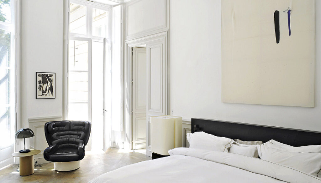 Paris-apartment-by-joseph-dirand-8