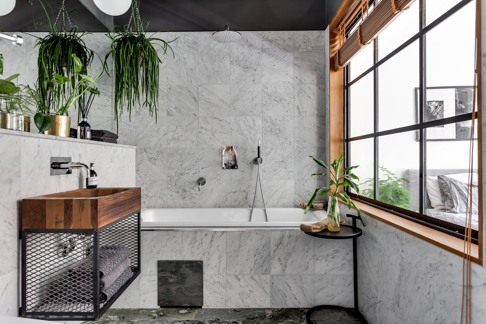 Utmanande badrum i marmor studio in – inredare och stylister