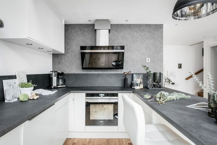 homestyling-open-kitchen-black